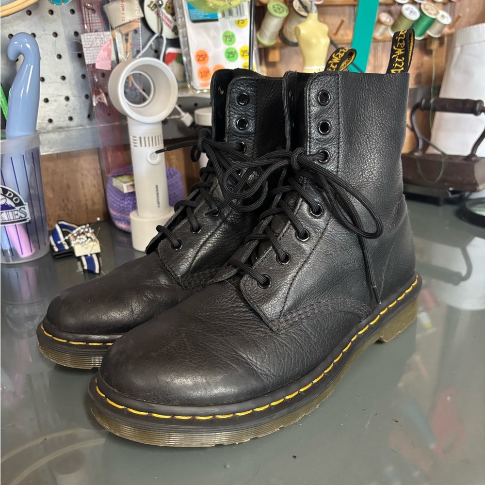 Doc Martens PASCAL boots EU42 UK8 USL10